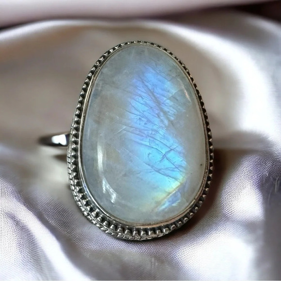 Sterling Silver Rainbow Moonstone Ring (8.75) - Picture 1 of 9